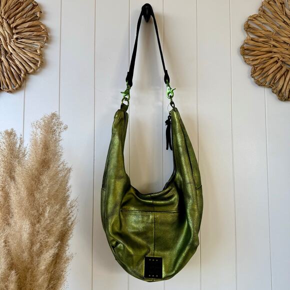 Free People bag slouchy sling leather bag metallic large crossbody - Picture 2 of 10